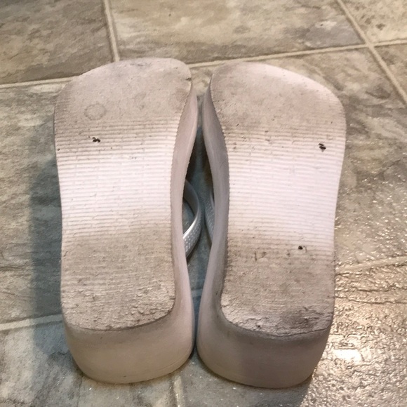 Old Navy Womens Printed Mid Wedge Flip Flops ($9.99) liked on Polyvore | Wedge flip flops, Flip 